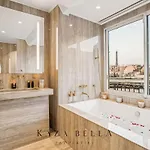 Kaza Bella - Trocadero, Amazing Eiffel Tower View Apartment Paris
